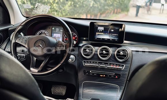 Buy Used Mercedes‒Benz GLC White Car in Dakar in Dakar Buy Used Mercedes‒Benz GLC White Car in Dakar in Dakar