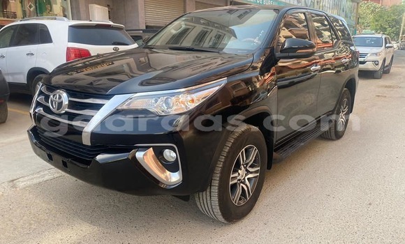Acheter Occasion Voiture Toyota Fortuner Noir à Dakar, Dakar