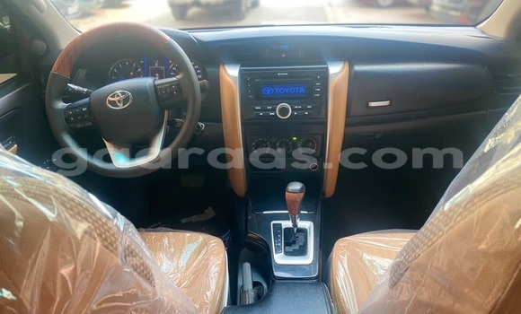 Acheter Occasion Voiture Toyota Fortuner Noir à Dakar, Dakar Acheter Occasion Voiture Toyota Fortuner Noir à Dakar, Dakar