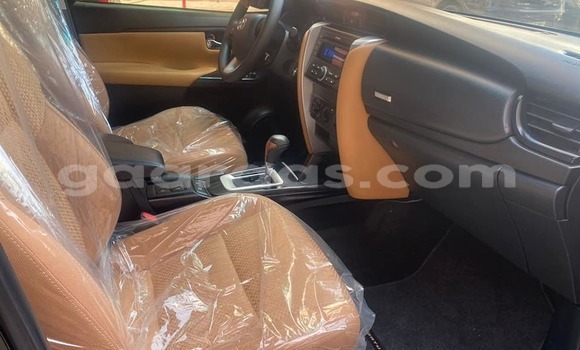 Acheter Occasion Voiture Toyota Fortuner Noir à Dakar, Dakar Acheter Occasion Voiture Toyota Fortuner Noir à Dakar, Dakar