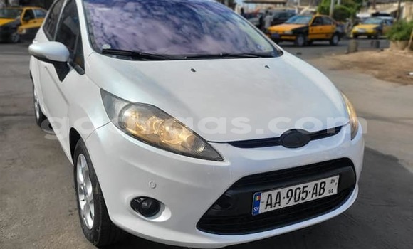 Acheter Occasion Voiture Ford Fiesta Blanc à Dakar, Dakar Acheter Occasion Voiture Ford Fiesta Blanc à Dakar, Dakar