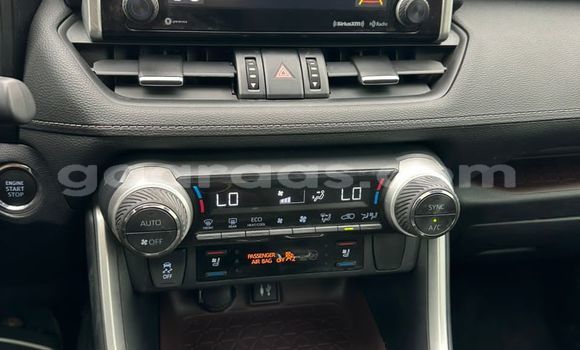 Acheter Import Voiture Toyota RAV4 Rouge à Dakar, Dakar Acheter Import Voiture Toyota RAV4 Rouge à Dakar, Dakar