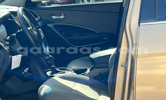 Acheter Occasion Voiture Hyundai Santa Fe Beige à Dakar, Dakar Acheter Occasion Voiture Hyundai Santa Fe Beige à Dakar, Dakar