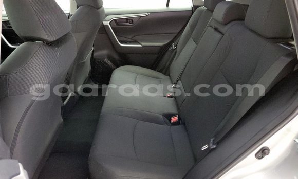 Acheter Occasion Voiture Toyota RAV4 Gris à Dahra, Louga Acheter Occasion Voiture Toyota RAV4 Gris à Dahra, Louga
