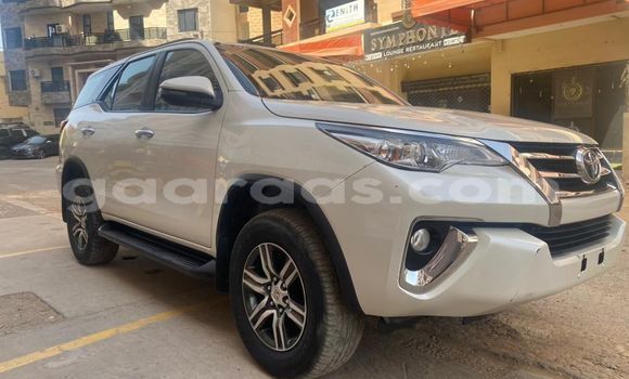 Acheter Import Voiture Toyota Fortuner Blanc à Dakar, Dakar Acheter Import Voiture Toyota Fortuner Blanc à Dakar, Dakar
