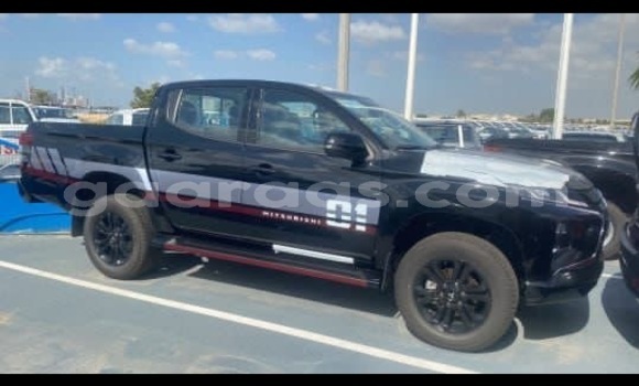 Dieundeu Occasion Toyota Hilux Black Auto in Dakar in Dakar