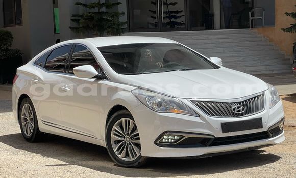 Acheter Occasion Voiture Hyundai Grandeur Blanc à Dakar, Dakar Acheter Occasion Voiture Hyundai Grandeur Blanc à Dakar, Dakar