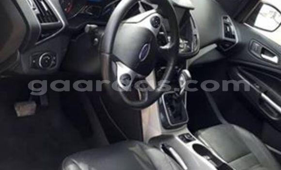 Acheter Occasion Voiture Ford Escape Rouge à Dakar, Dakar Acheter Occasion Voiture Ford Escape Rouge à Dakar, Dakar