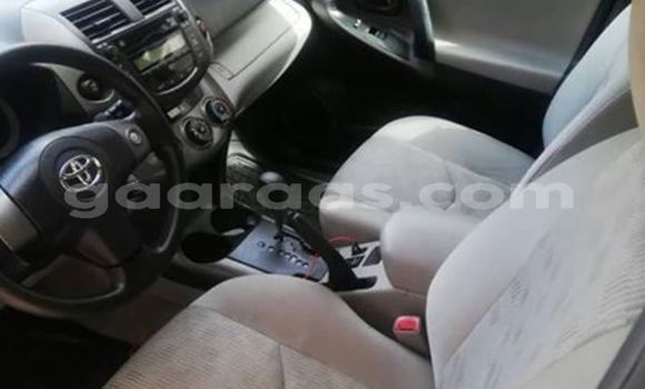 Acheter Occasion Voiture Toyota RAV4 Noir à Dakar, Dakar Acheter Occasion Voiture Toyota RAV4 Noir à Dakar, Dakar