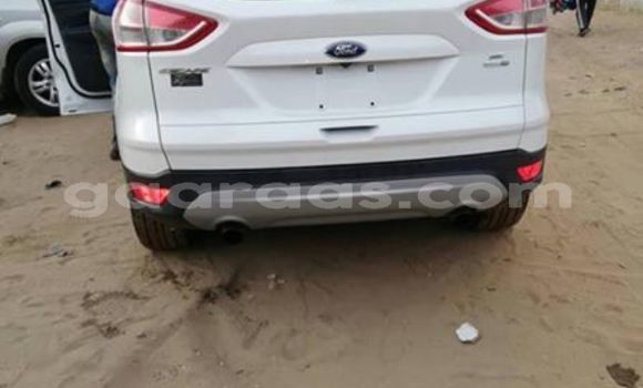 Acheter Occasion Voiture Ford Escape Blanc à Dakar, Dakar Acheter Occasion Voiture Ford Escape Blanc à Dakar, Dakar