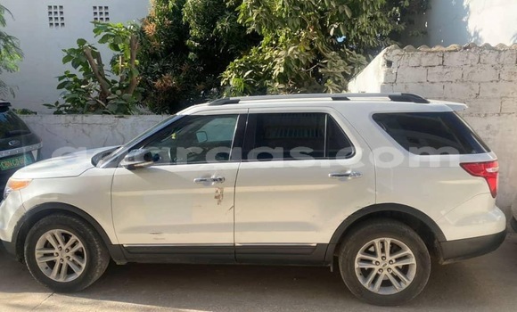 Acheter Occasion Voiture Ford Explorer Blanc à Dakar, Dakar