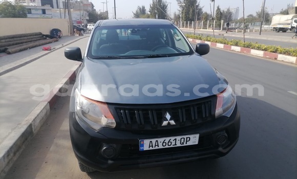 Buy Used Mitsubishi L200 Silver Car in Dakar in Dakar