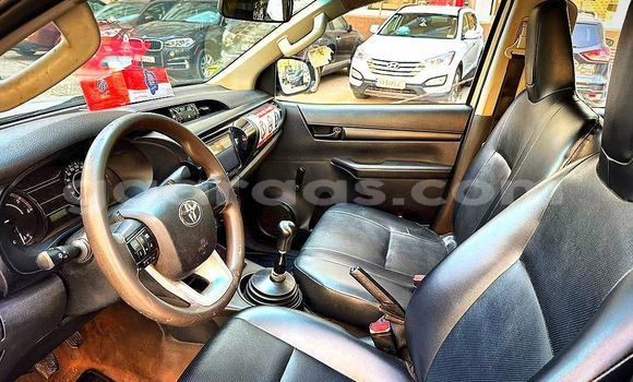 Dieundeu Occasion Toyota Hilux White Auto in Dakar in Dakar Dieundeu Occasion Toyota Hilux White Auto in Dakar in Dakar