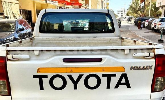 Dieundeu Occasion Toyota Hilux White Auto in Dakar in Dakar Dieundeu Occasion Toyota Hilux White Auto in Dakar in Dakar