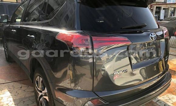 Acheter Occasion Voiture Toyota RAV4 Noir à Dakar, Dakar Acheter Occasion Voiture Toyota RAV4 Noir à Dakar, Dakar