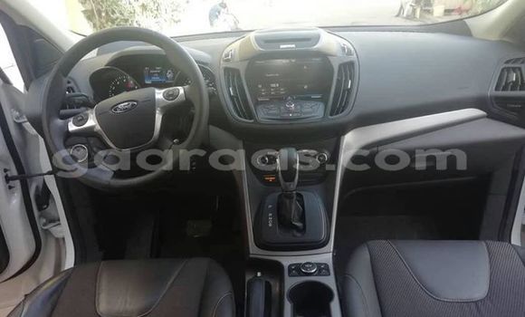 Acheter Occasion Voiture Ford Escape Blanc à Dakar, Dakar Acheter Occasion Voiture Ford Escape Blanc à Dakar, Dakar