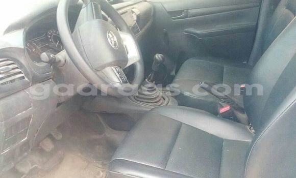 Acheter Occasion Voiture Toyota Hilux Blanc à Dakar, Dakar Acheter Occasion Voiture Toyota Hilux Blanc à Dakar, Dakar