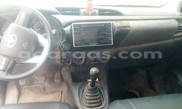 Acheter Occasion Voiture Toyota Hilux Blanc à Dakar, Dakar Acheter Occasion Voiture Toyota Hilux Blanc à Dakar, Dakar