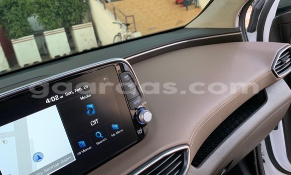 Acheter Import Voiture Hyundai Santa Fe Blanc à Dakar, Dakar Acheter Import Voiture Hyundai Santa Fe Blanc à Dakar, Dakar