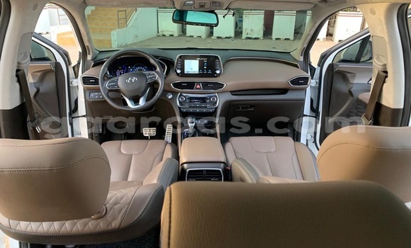 Acheter Import Voiture Hyundai Santa Fe Blanc à Dakar, Dakar Acheter Import Voiture Hyundai Santa Fe Blanc à Dakar, Dakar