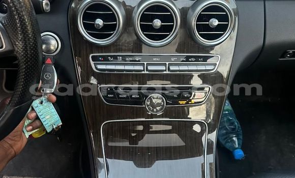 Acheter Occasion Voiture Mercedes‒Benz C–Class Noir à Dakar, Dakar Acheter Occasion Voiture Mercedes‒Benz C–Class Noir à Dakar, Dakar