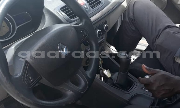 Dieundeu Occasion Renault Megane White Auto in Dakar in Dakar Dieundeu Occasion Renault Megane White Auto in Dakar in Dakar