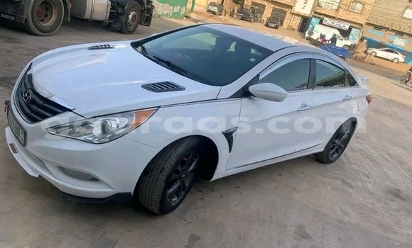 Dieundeu Occasion Hyundai Sonata White Auto in Dakar in Dakar Dieundeu Occasion Hyundai Sonata White Auto in Dakar in Dakar