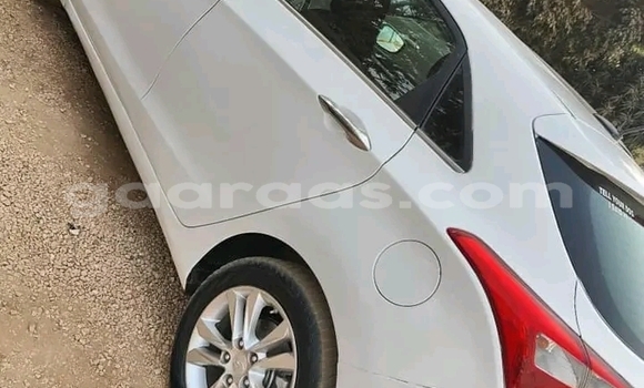 Acheter Occasion Voiture Hyundai Elantra Blanc à Dakar, Dakar