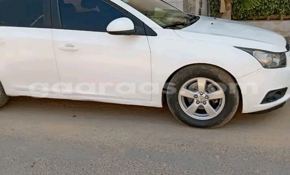 Acheter Occasion Voiture Chevrolet Cruze Blanc à Dakar, Dakar Acheter Occasion Voiture Chevrolet Cruze Blanc à Dakar, Dakar