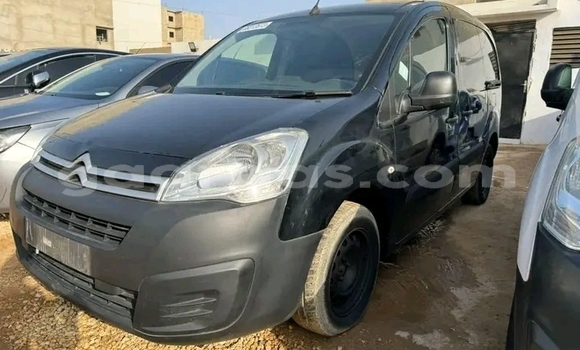 Dieundeu Occasion Peugeot Partner Black Auto in Dakar in Dakar Dieundeu Occasion Peugeot Partner Black Auto in Dakar in Dakar