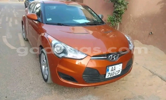 Buy Used Hyundai Veloster Brown Car in Dakar in Dakar