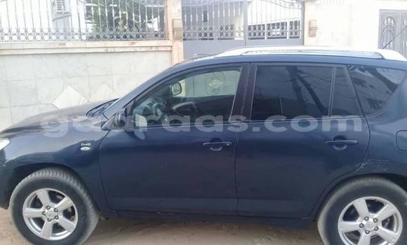 Dieundeu Occasion Toyota RAV4 Blue Auto in Dakar in Dakar Dieundeu Occasion Toyota RAV4 Blue Auto in Dakar in Dakar