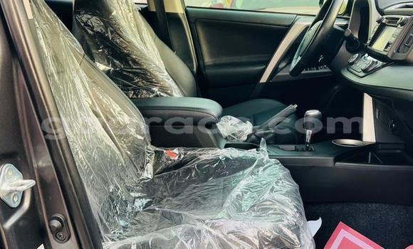 Acheter Import Voiture Toyota RAV4 Noir à Dakar, Dakar Acheter Import Voiture Toyota RAV4 Noir à Dakar, Dakar