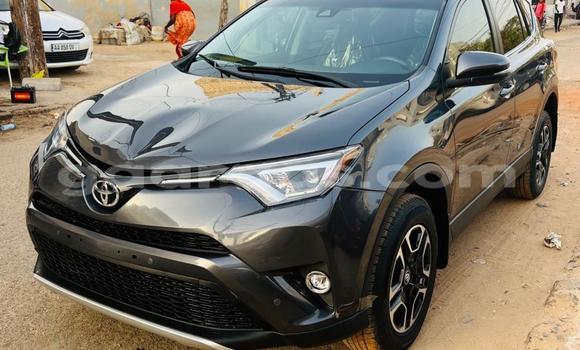 Acheter Import Voiture Toyota RAV4 Noir à Dakar, Dakar Acheter Import Voiture Toyota RAV4 Noir à Dakar, Dakar