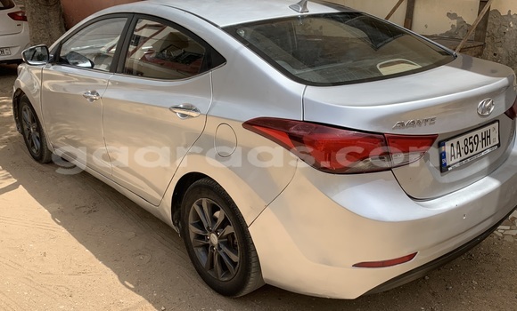 Dieundeu Occasion Hyundai Avante Silver Auto in Dakar in Dakar