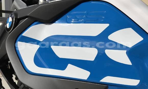 Acheter Occasion Moto BMW R1200GS Adventure Blanc à Dakar, Dakar Acheter Occasion Moto BMW R1200GS Adventure Blanc à Dakar, Dakar