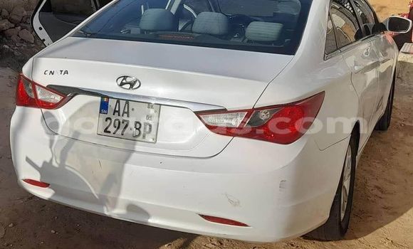 Acheter Occasion Voiture Hyundai Sonata Blanc à Dakar, Dakar Acheter Occasion Voiture Hyundai Sonata Blanc à Dakar, Dakar