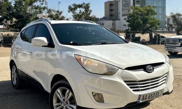 Buy Used Hyundai Tucson White Car in Dakar in Dakar