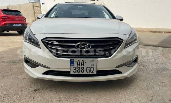 Dieundeu Occasion Hyundai Sonata White Auto in Dakar in Dakar