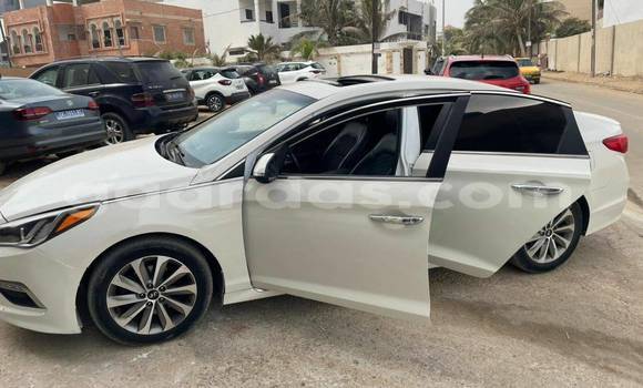 Acheter Occasion Voiture Hyundai Sonata Blanc à Dakar, Dakar Acheter Occasion Voiture Hyundai Sonata Blanc à Dakar, Dakar