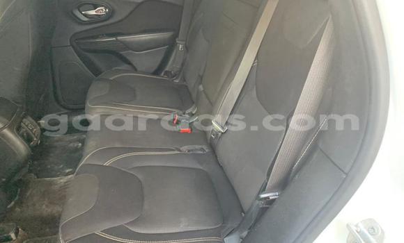 Buy Used Jeep Cherokee White Car in Dakar in Dakar Buy Used Jeep Cherokee White Car in Dakar in Dakar