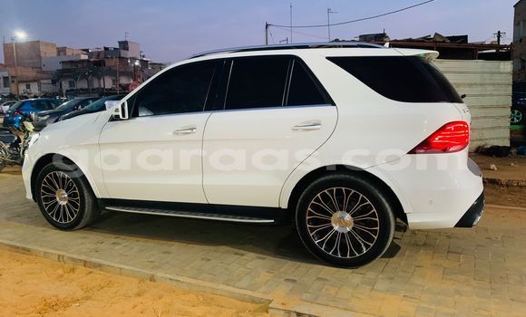 Acheter Occasion Voiture Mercedes‒Benz GLE Blanc à Dakar, Dakar Acheter Occasion Voiture Mercedes‒Benz GLE Blanc à Dakar, Dakar