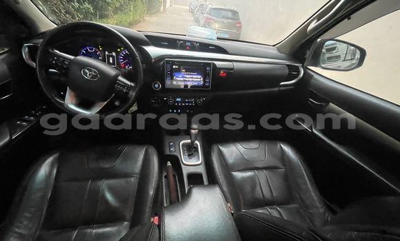 Buy Used Toyota Hilux Silver Car in Dakar in Dakar Buy Used Toyota Hilux Silver Car in Dakar in Dakar