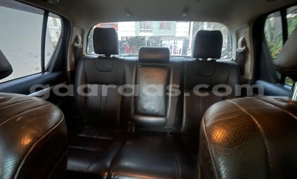 Buy Used Toyota Hilux Silver Car in Dakar in Dakar Buy Used Toyota Hilux Silver Car in Dakar in Dakar