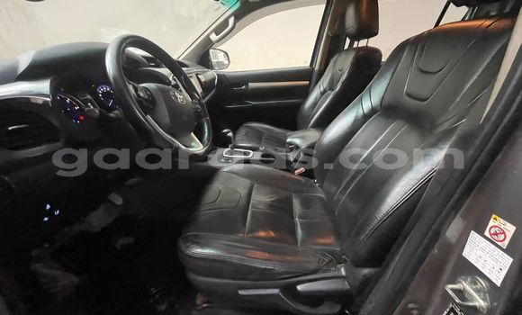 Buy Used Toyota Hilux Silver Car in Dakar in Dakar Buy Used Toyota Hilux Silver Car in Dakar in Dakar