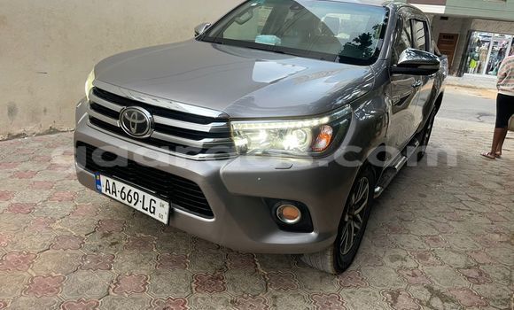 Buy Used Toyota Hilux Silver Car in Dakar in Dakar Buy Used Toyota Hilux Silver Car in Dakar in Dakar