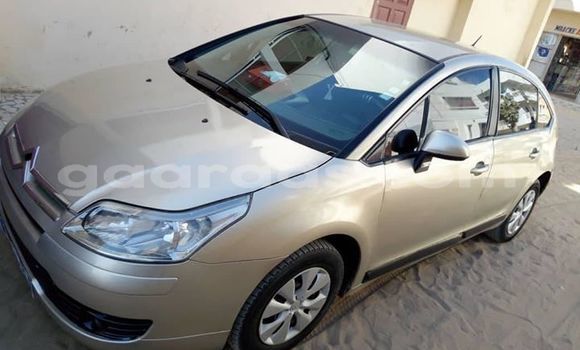 Acheter Occasion Voiture Citroen C4 Gris à Dakar, Dakar Acheter Occasion Voiture Citroen C4 Gris à Dakar, Dakar