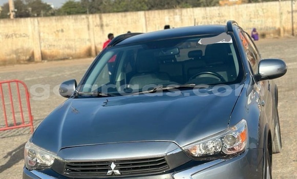 Buy Used Mitsubishi Outlander Silver Car in Dakar in Dakar