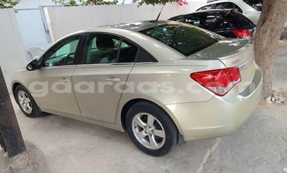 Buy Used Chevrolet Cruze Beige Car in Dakar in Dakar
