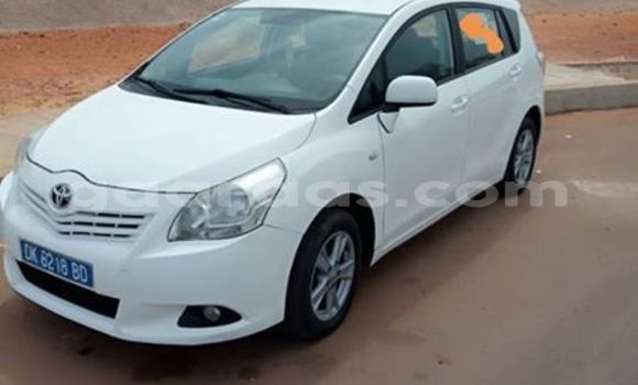 Buy Used Toyota Verso White Car in Dakar in Dakar Buy Used Toyota Verso White Car in Dakar in Dakar